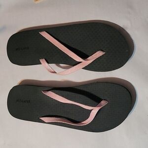 Women's Megnya Sandals NWOT